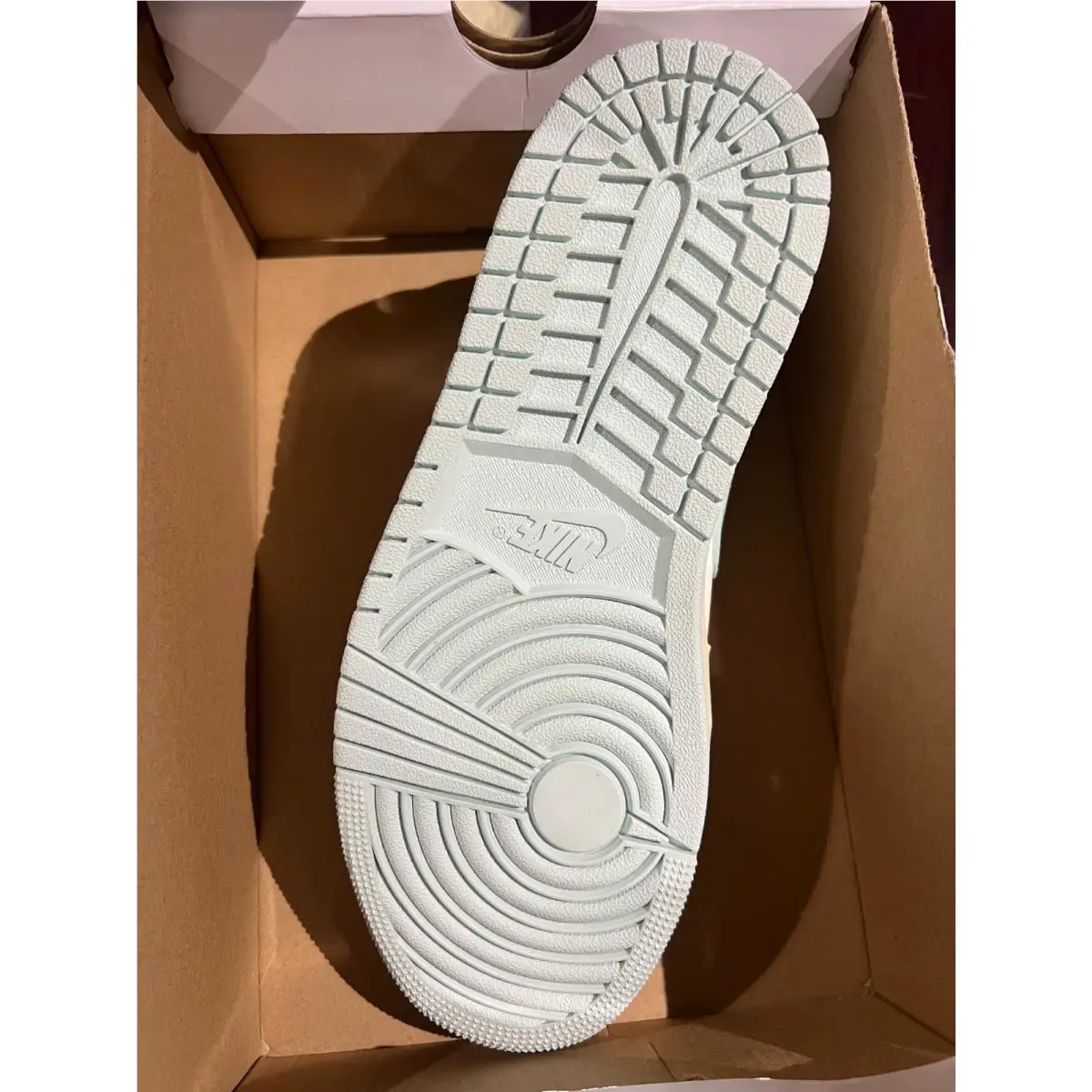 Nike shoes - SAIL/GLOO 5