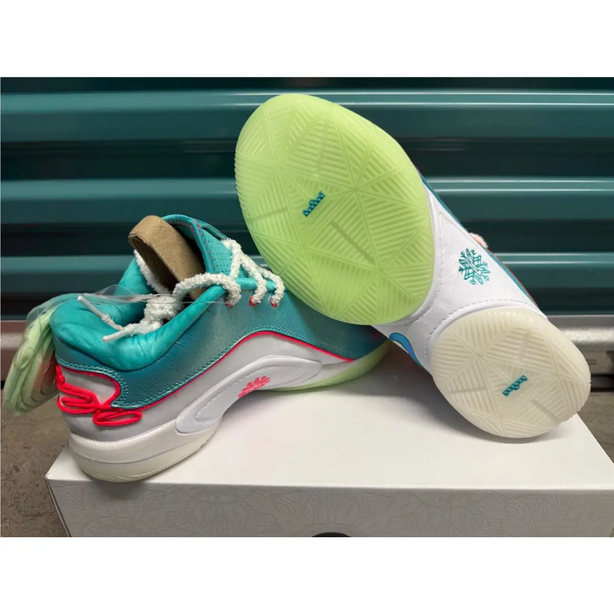 Nike shoes - Nike Lebron 22 - Lebron - HV5148-600 - Red/White/Green 10