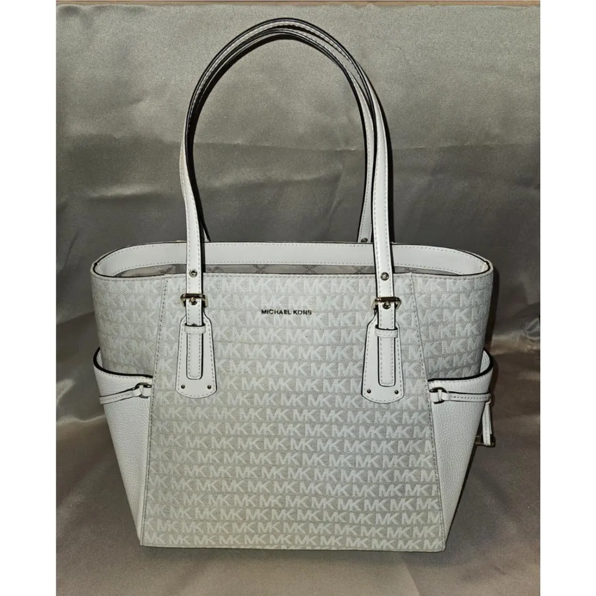 Price Drop  Voyager Cream Canvas Signature Logo Toteshoulder Bag by Michael Kors