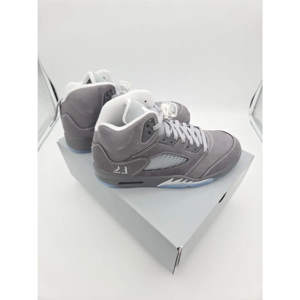 Nike shoes - DD0587002 - DD0587-002 - Gray (UPC: 008843073809) 1
