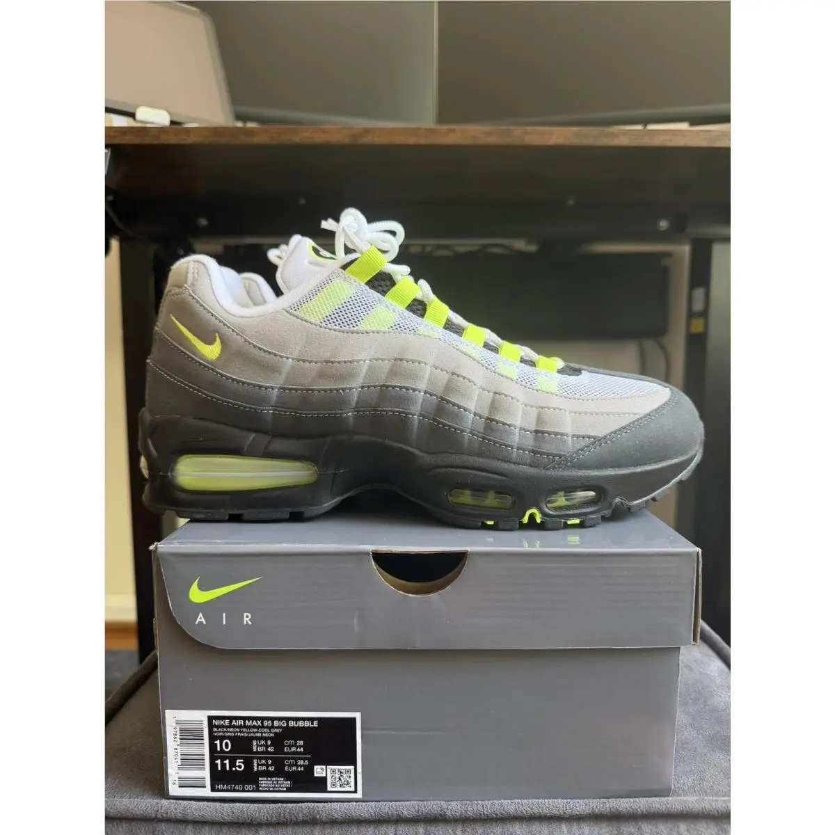 Nike Air Max 95 OG Black Neon Grey Mens US Size 8 UK 7 Eur 41 HM4740 001