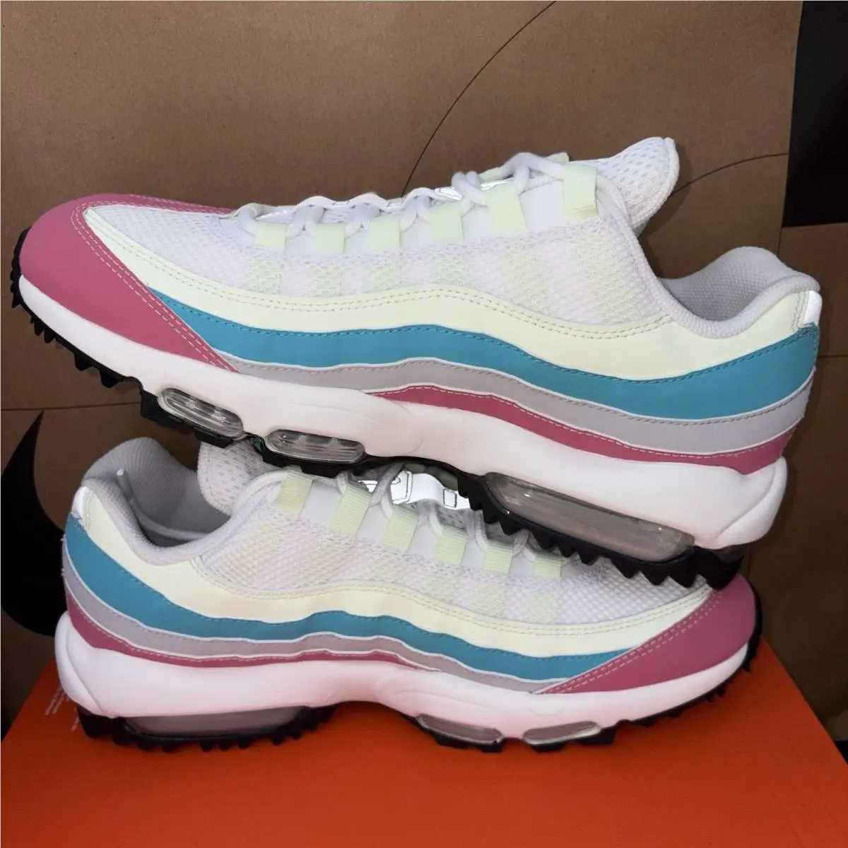 Nike shoes - Nike Air Max `95 G - HV4696-600 - Fierney 1