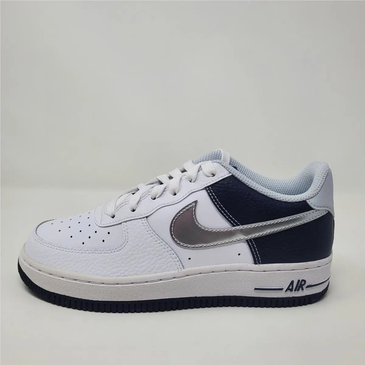 Nike shoes - Nike Air Force 1 Low LV8 GS - White 3