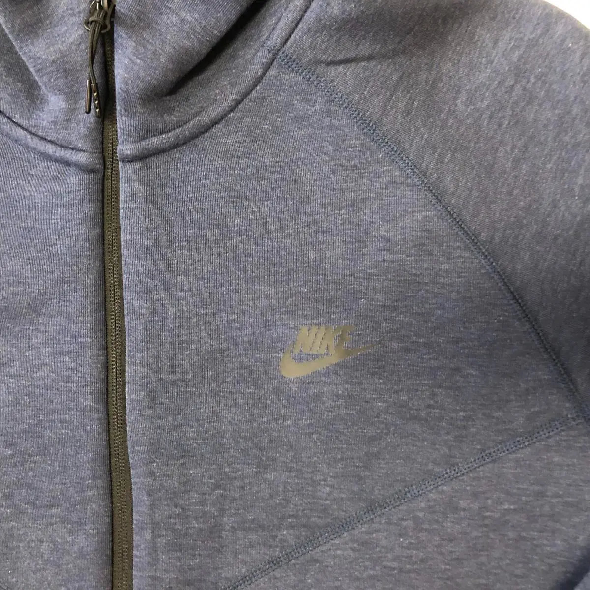 Nike clothing - Blue (UPC: 196607413562) 1