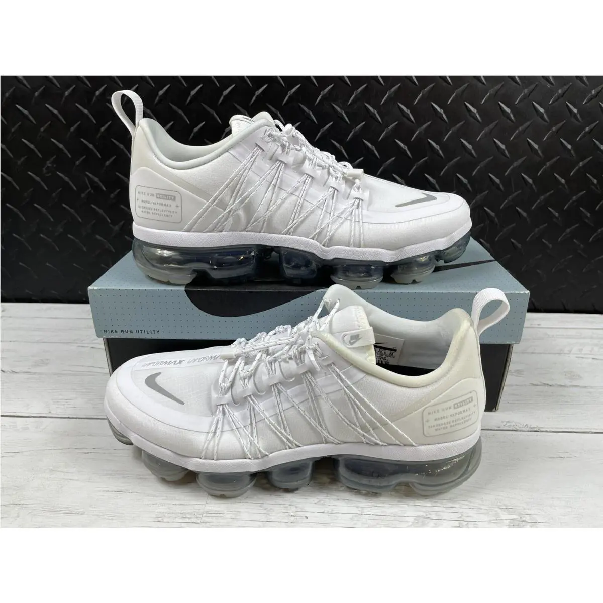 Nike shoes - Nike Air Vapormax Run Utility - AQ8811-100 - Red (UPC: 0191887652397) 0
