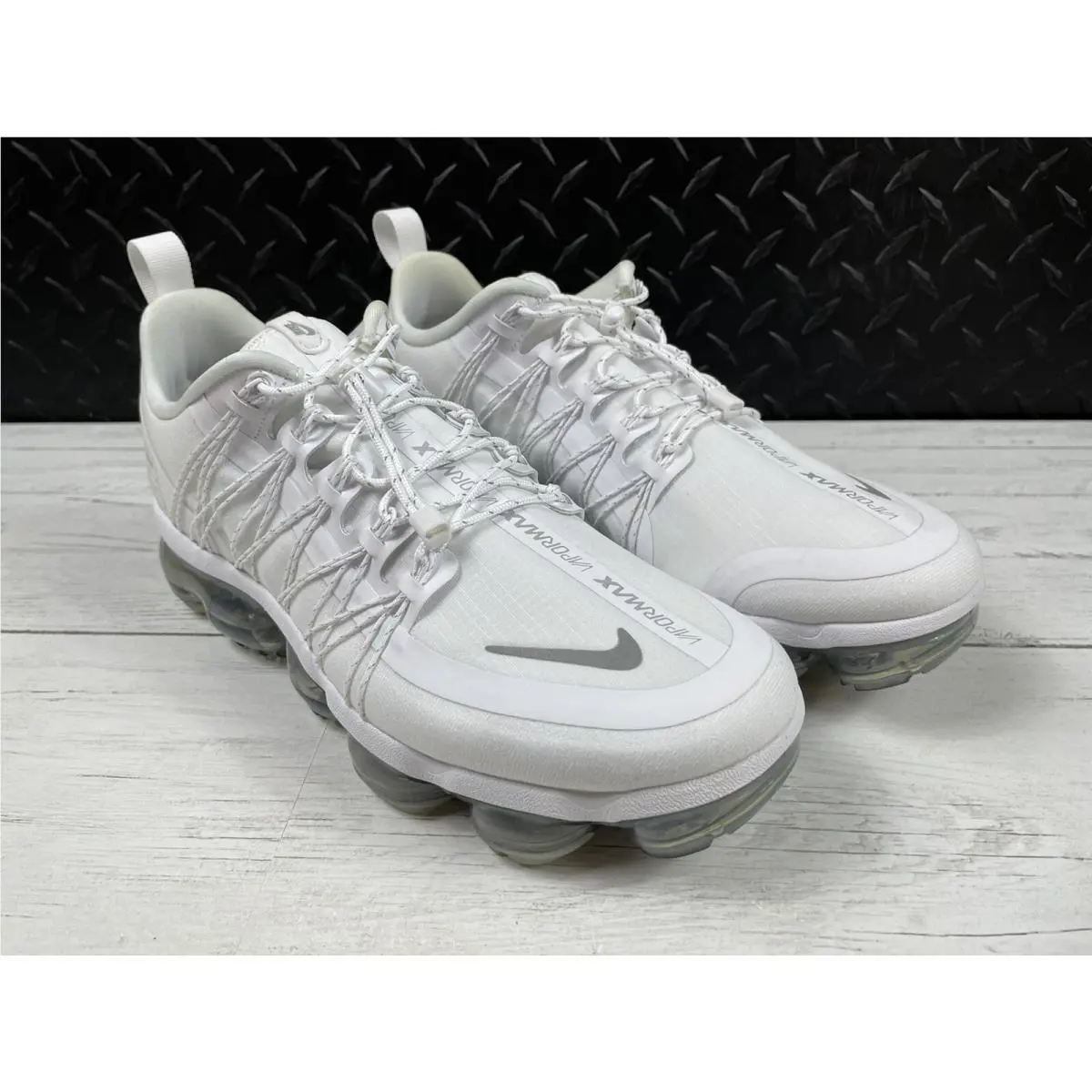 Nike shoes - Nike Air Vapormax Run Utility - AQ8811-100 - Red (UPC: 0191887652397) 1