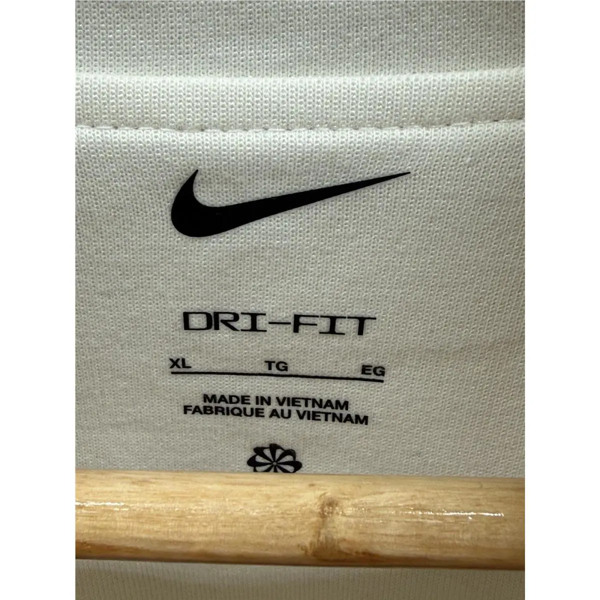 Nike clothing - White/Brown 1