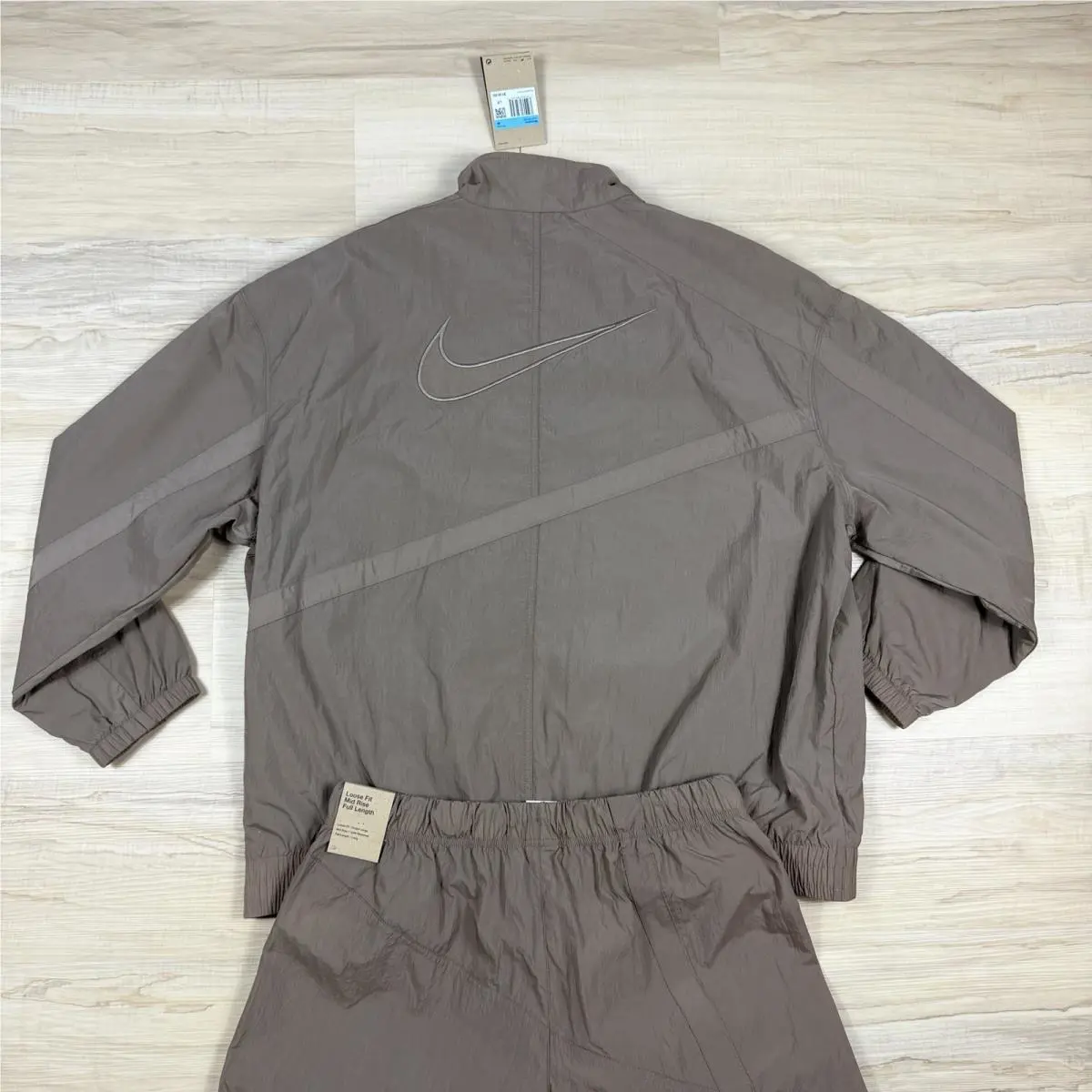 Nike clothing - Brown 8