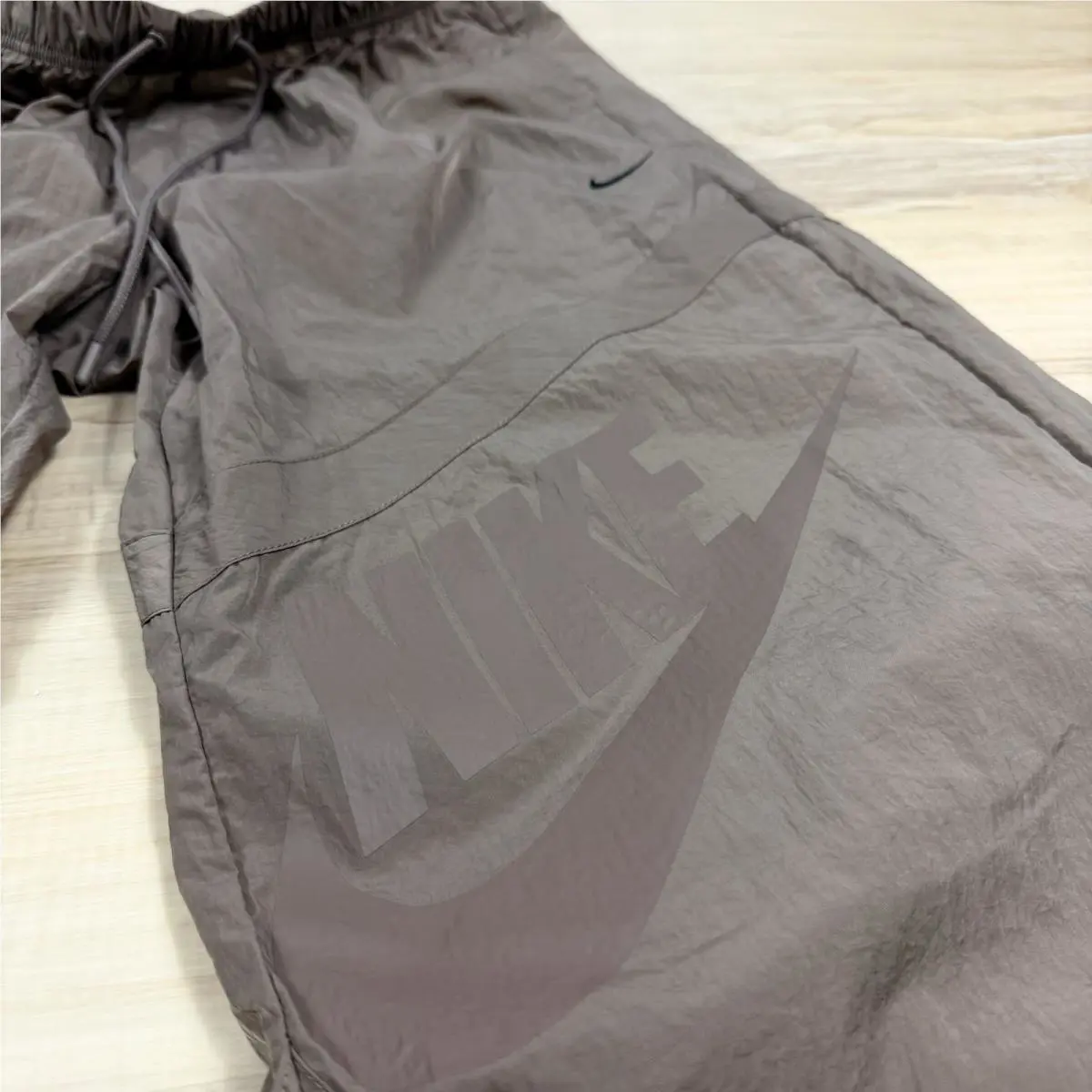 Nike clothing - Brown 11