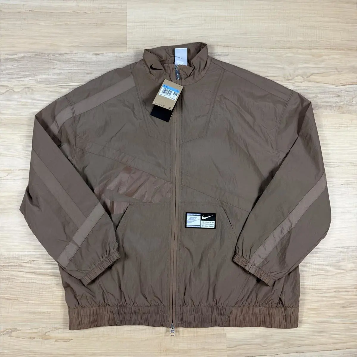 Nike clothing - Brown 1