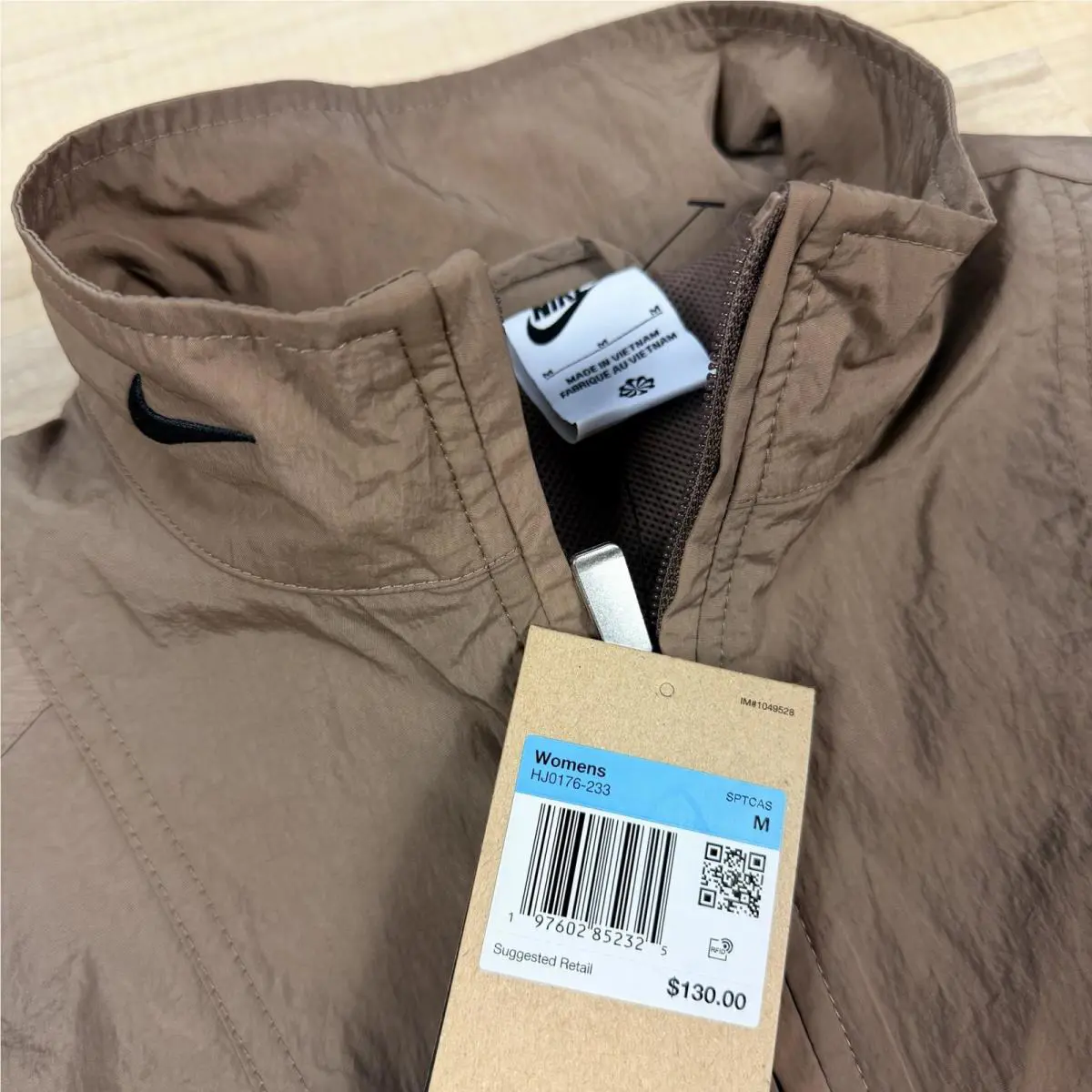 Nike clothing - Brown 2