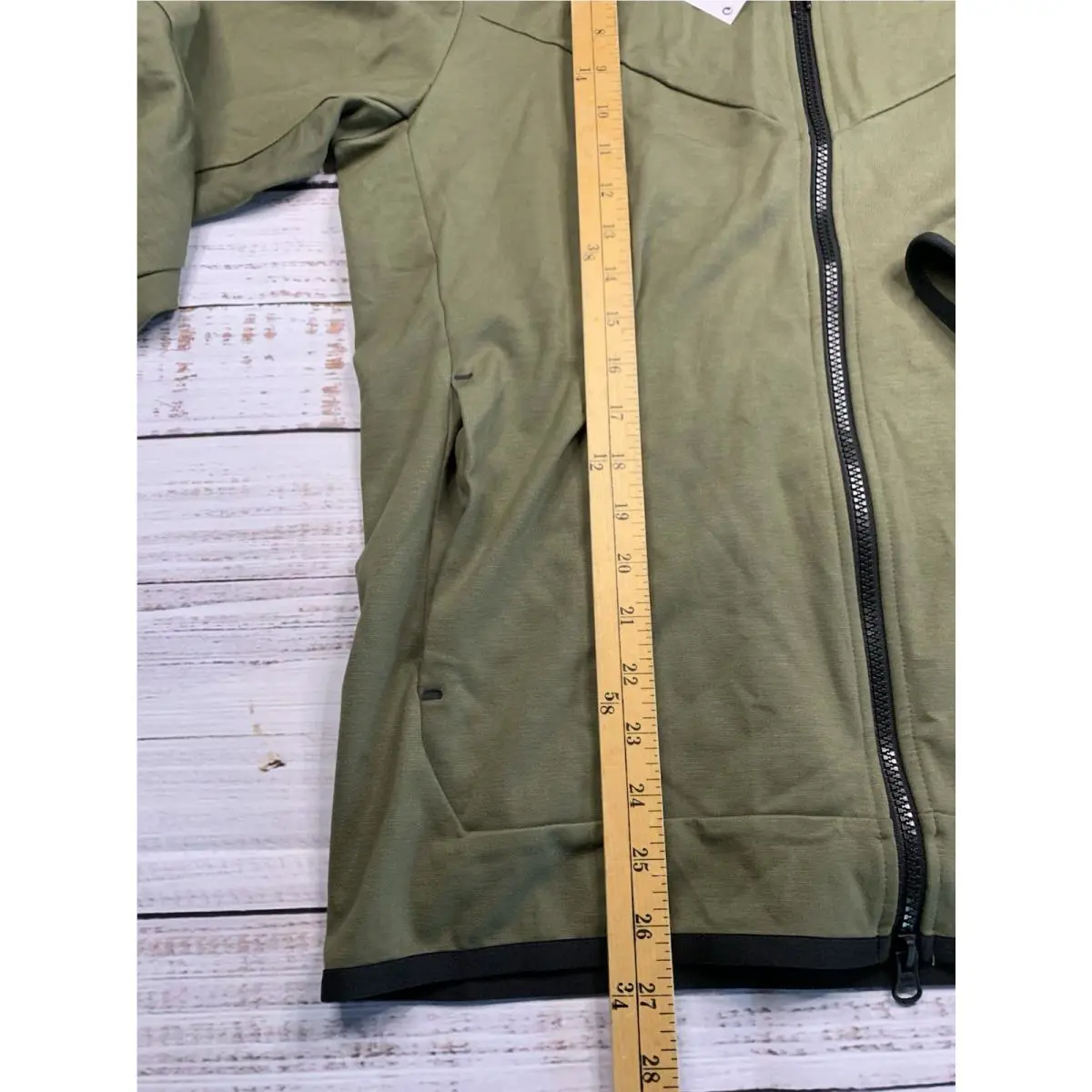 Nike clothing - Green 1