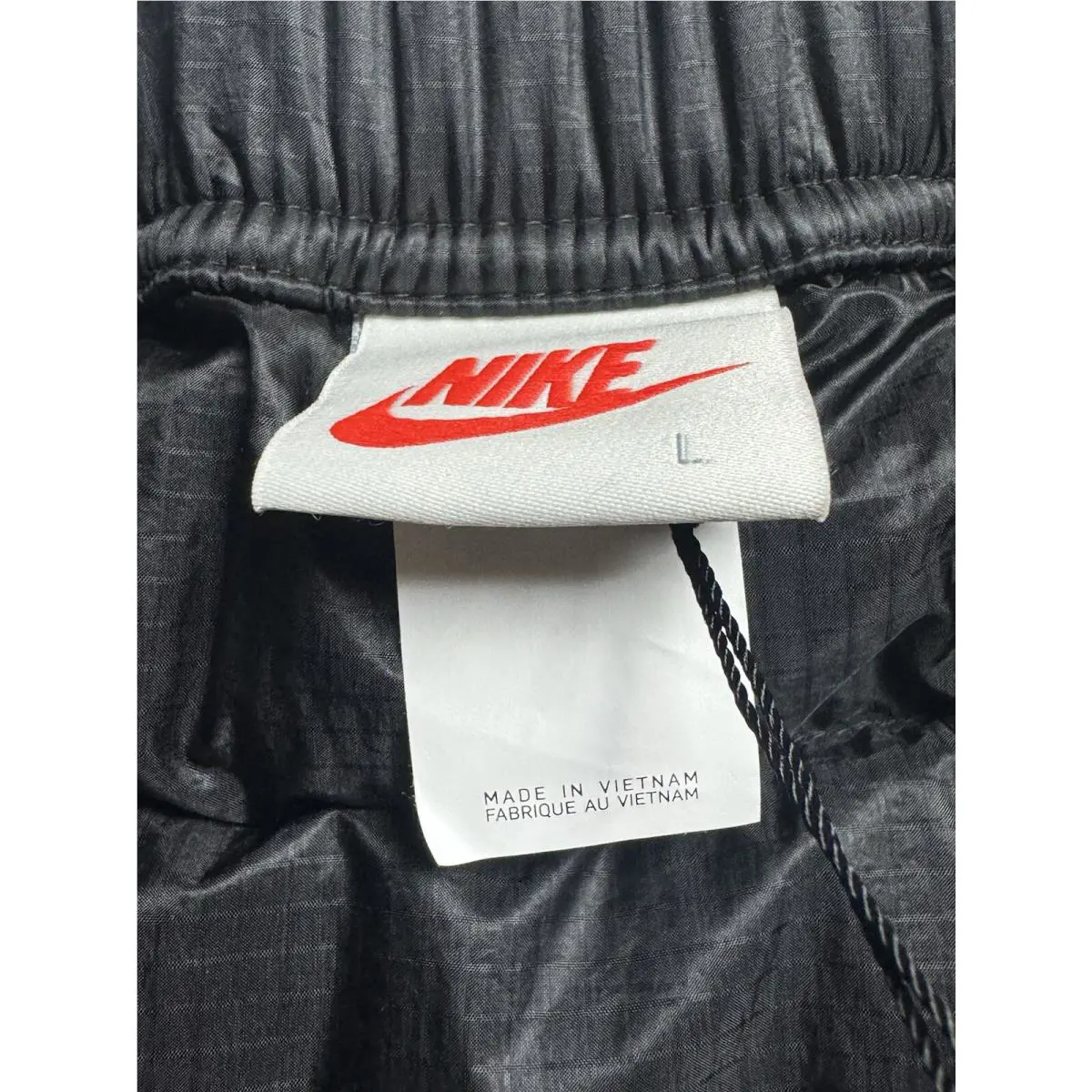 Nike clothing - Black (UPC: 194499984368) 2