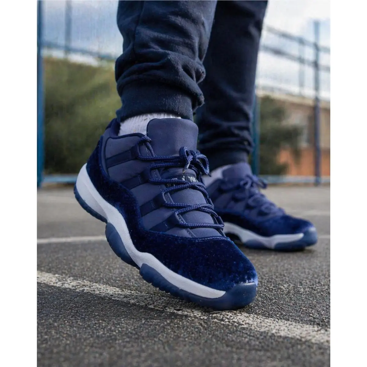 Nike Air Jordan 11 Retro PS Midnight Navy Velvet Youth Size 2Y DO3857-441 - Blue