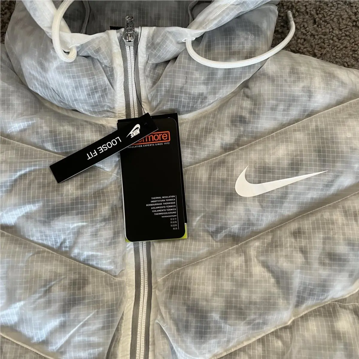 Nike clothing - Marble EcoDown - Marble EcoDown - CZ1909 CZ1909-121 - White (UPC: 194499306054) 2