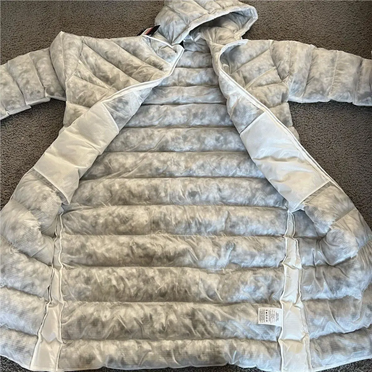Nike clothing - Marble EcoDown - Marble EcoDown - CZ1909 CZ1909-121 - White (UPC: 194499306054) 5