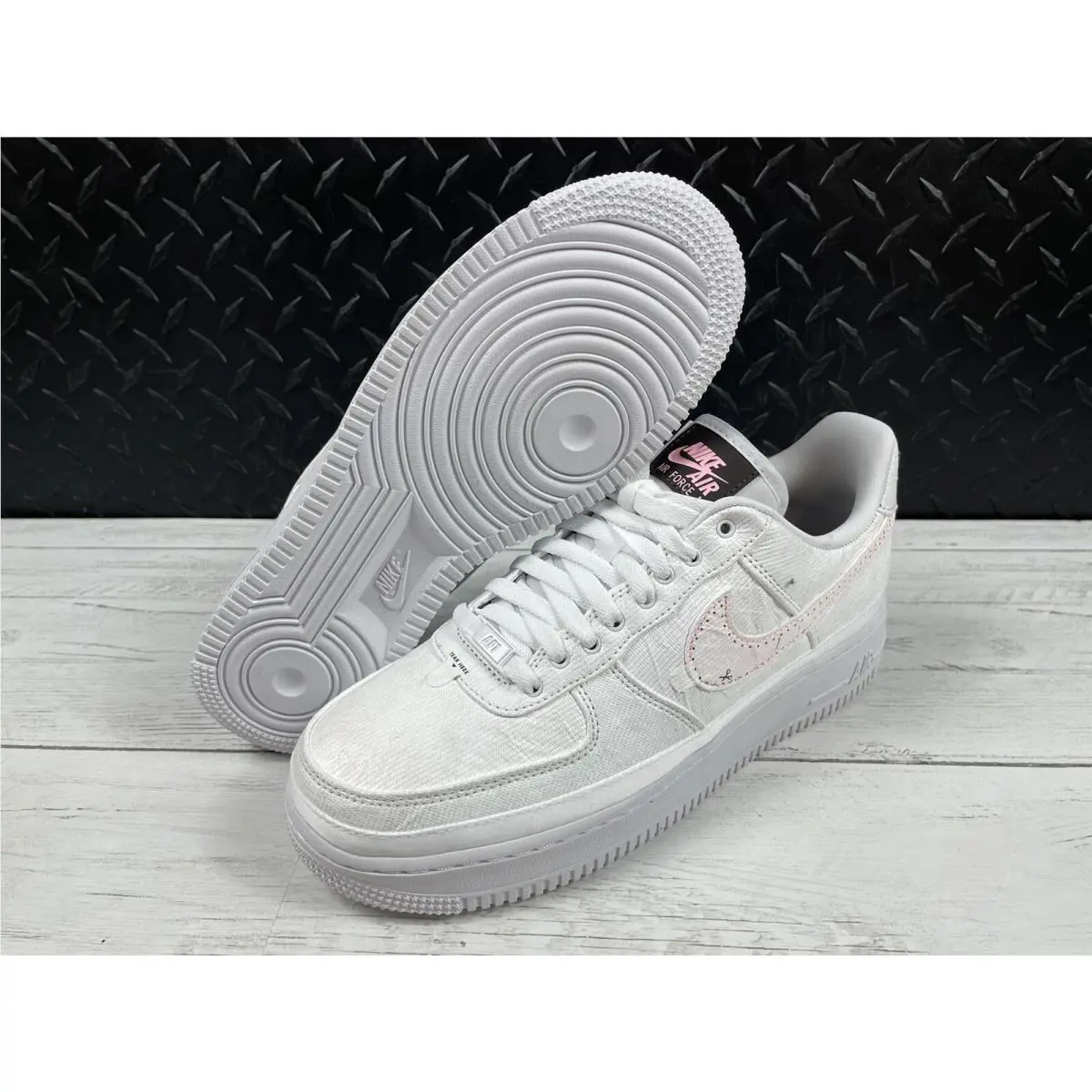 Nike shoes - Nike Air Force 1 ‘07 Tear Away - DJ9941-244 - Multicolor, Manufacturer: Pale Vanilla, Arctic punch & Fauna Brown (UPC: 0194958393465) 4