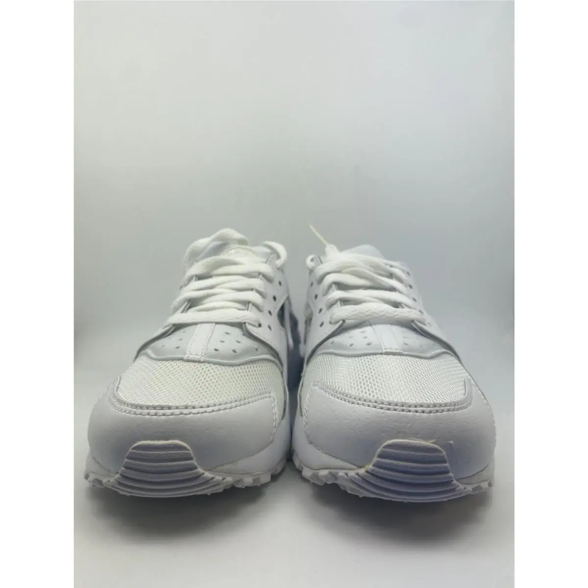 Nike shoes - White (UPC: 826215357698) 0
