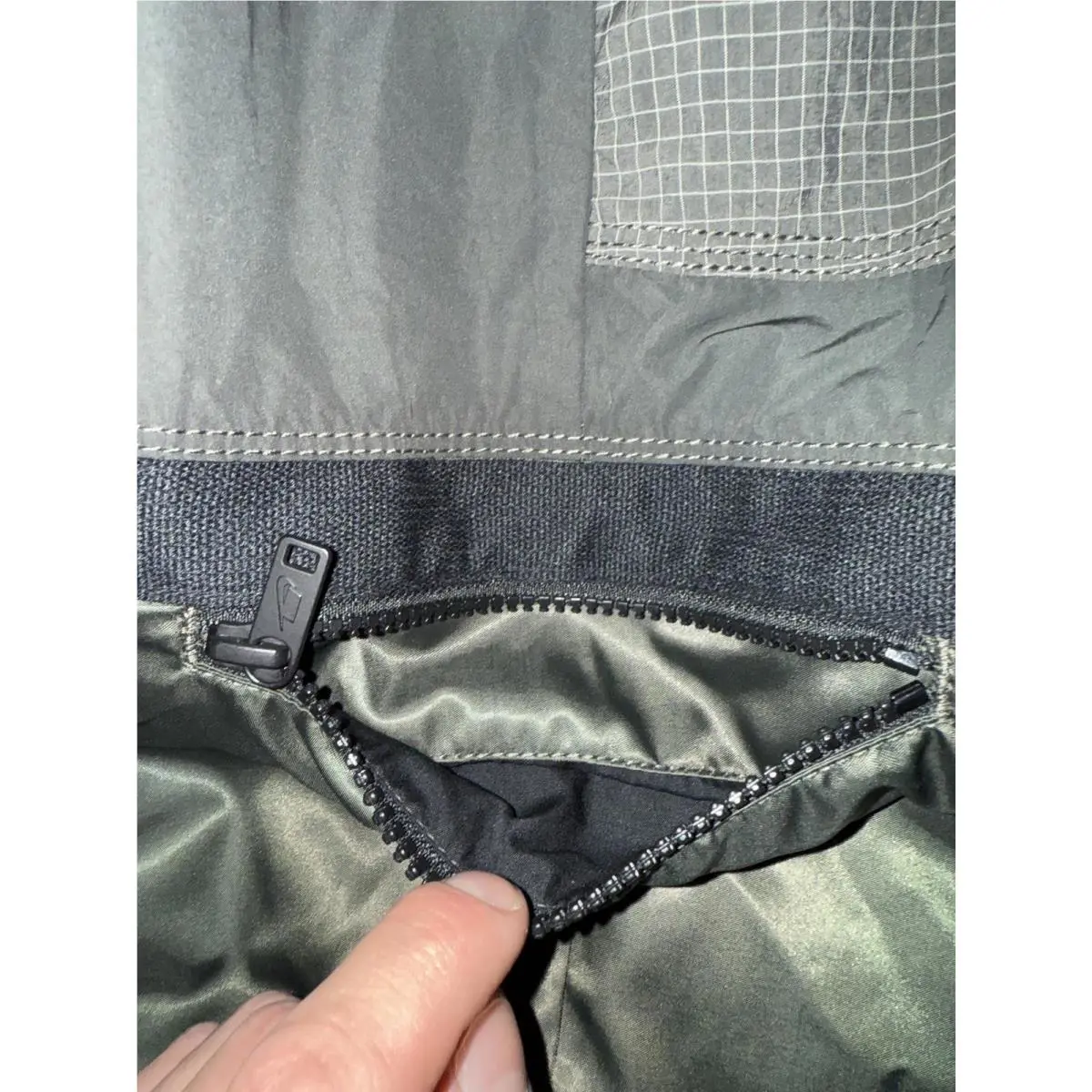 Nike clothing - NA - Gray 4