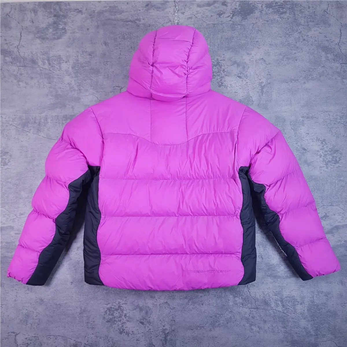 Nike clothing - Purple (UPC: 197597273389) 0