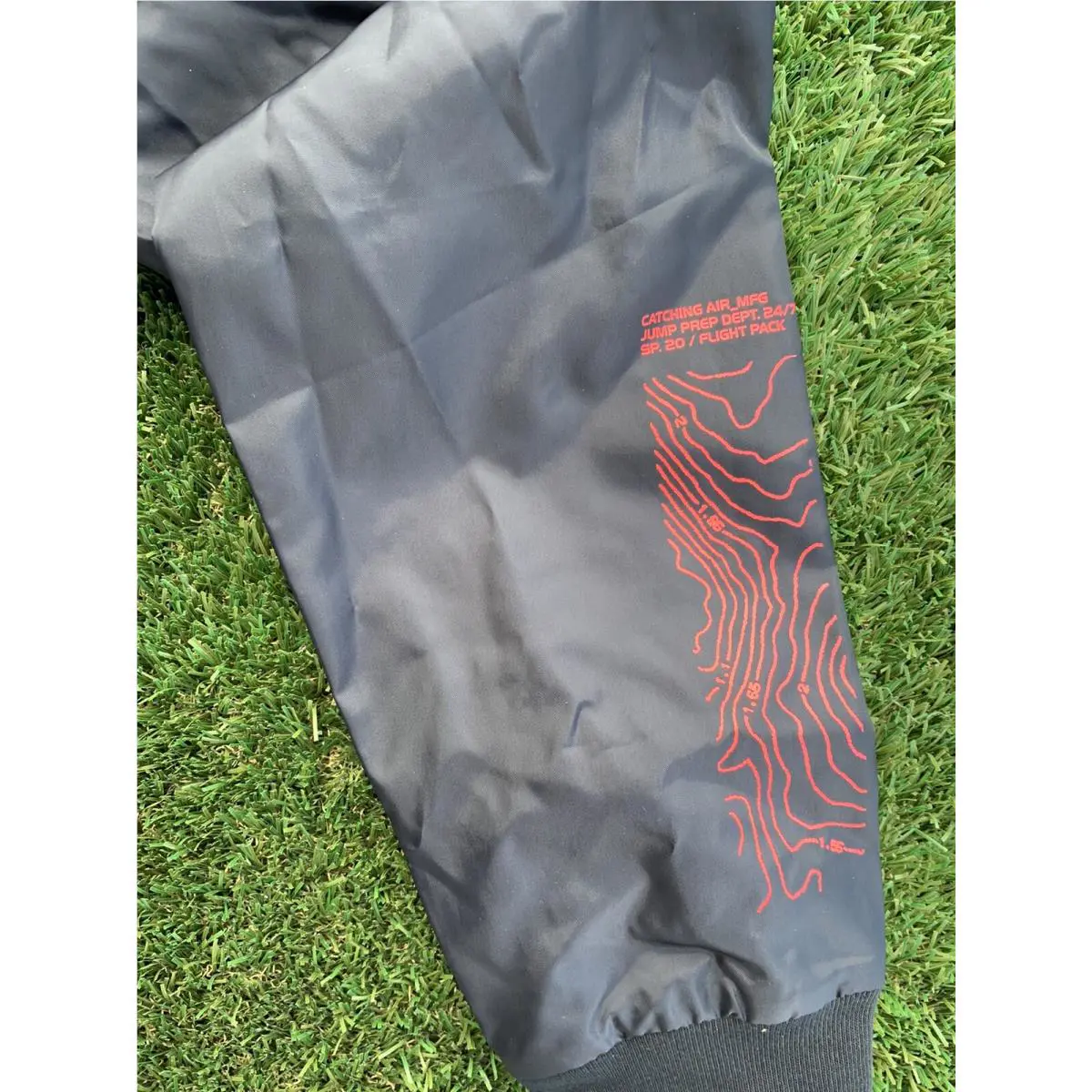 Nike clothing - Catch Air Windrunner - Catch Air Windrunner - CW4708-010 - Black (UPC: 194276163313) 2