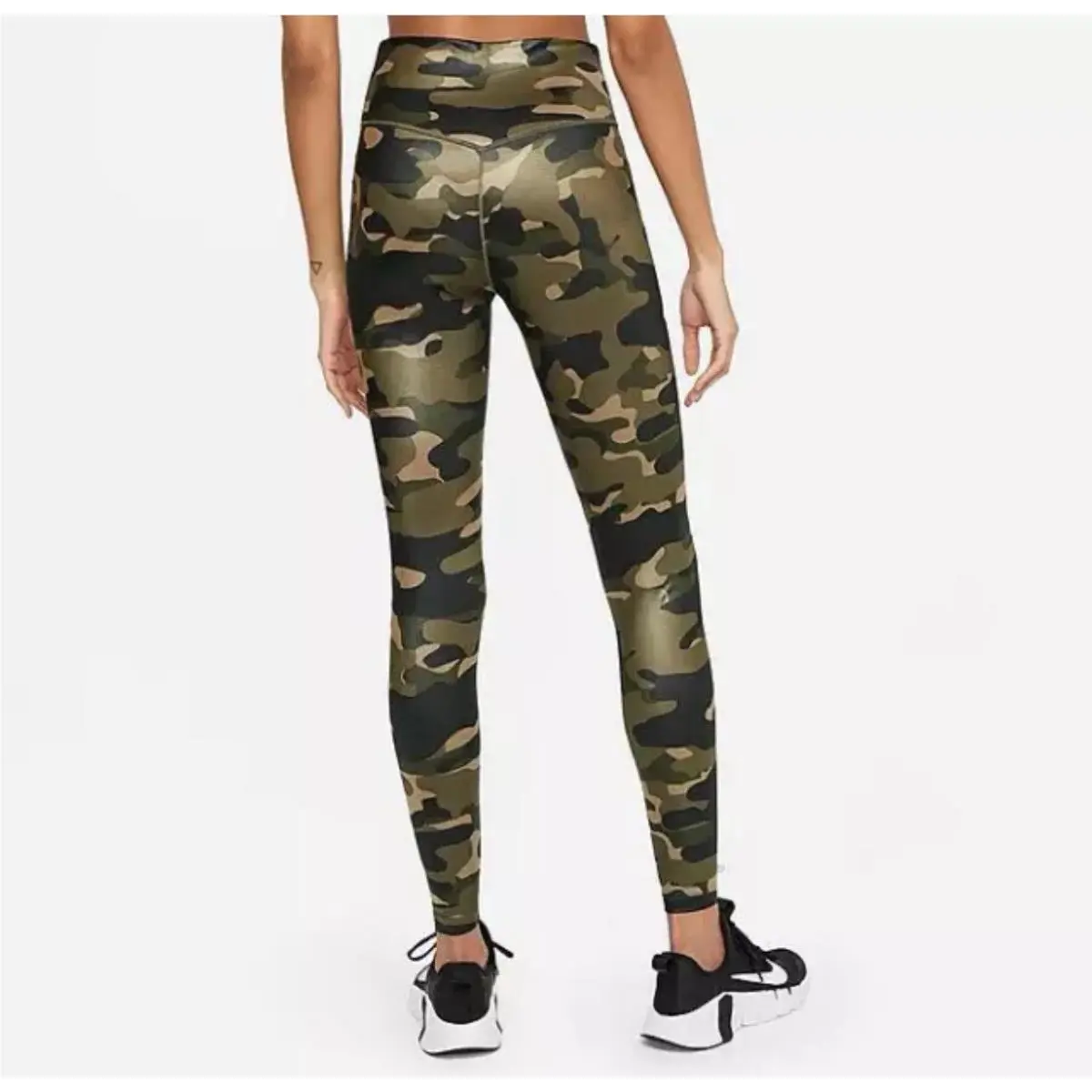 Nike clothing - DD4559-222 - DD4559-222 - Green (UPC: 195239706295) 1