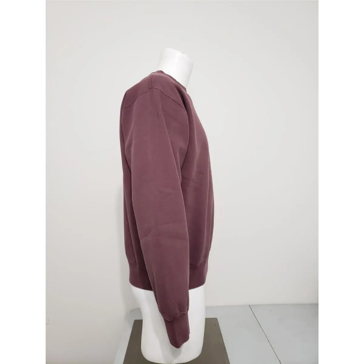 Nike clothing - Red (UPC: 197859194285) 4