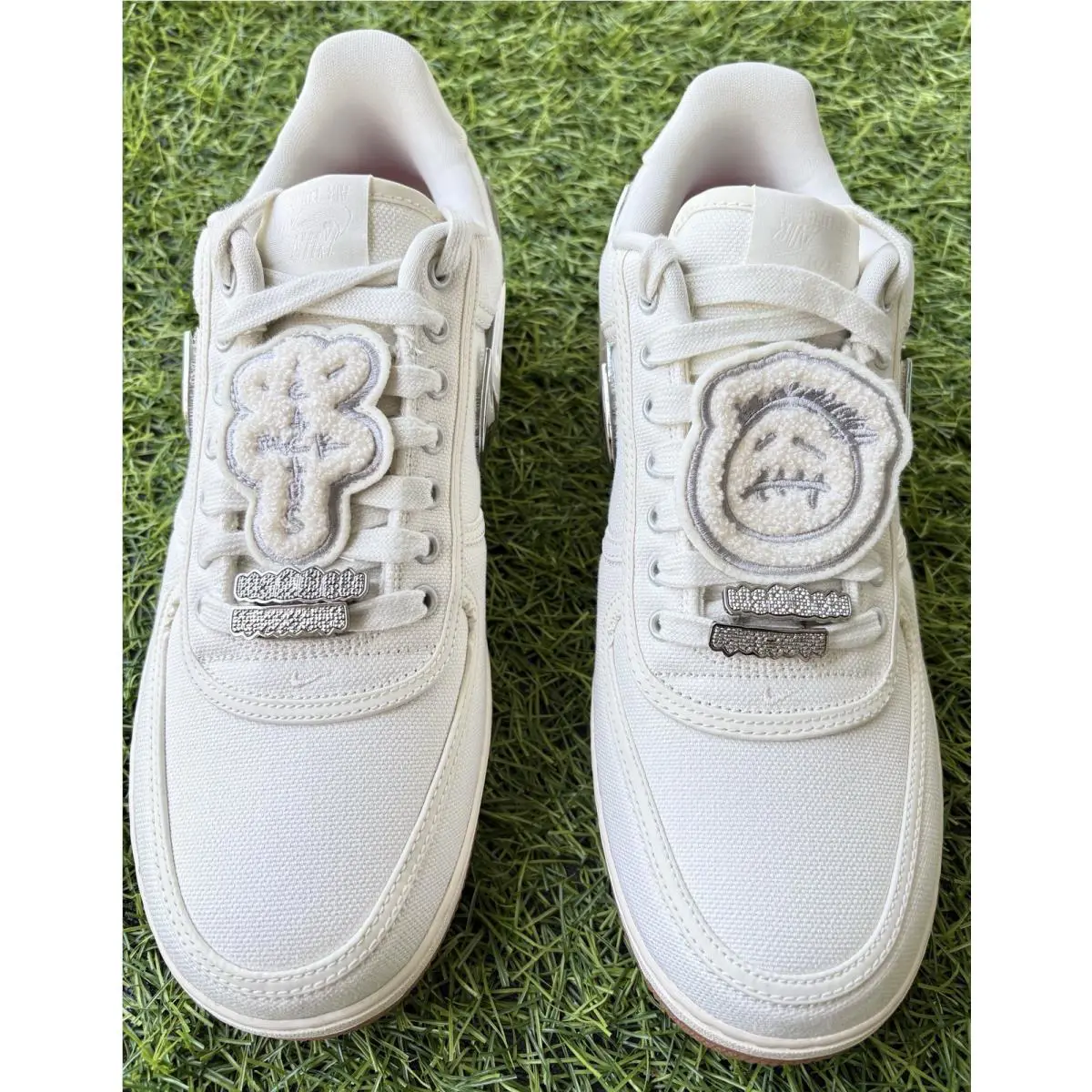Nike shoes - Travis Scott - Travis Scott - AQ4211-101 - White 2