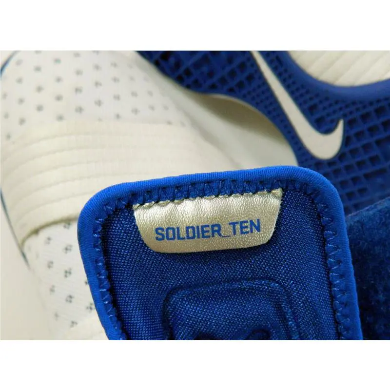 Nike shoes - White 3