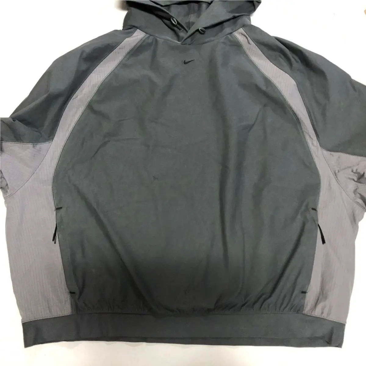 Nike clothing - Iron Grey/Black (UPC: 198726702527) 1