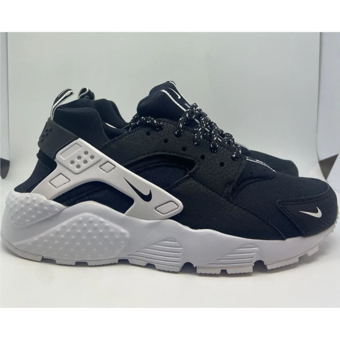 Nike shoes - Nike Huarache Run - Huarache Run - Black (UPC: 091206434225) 4
