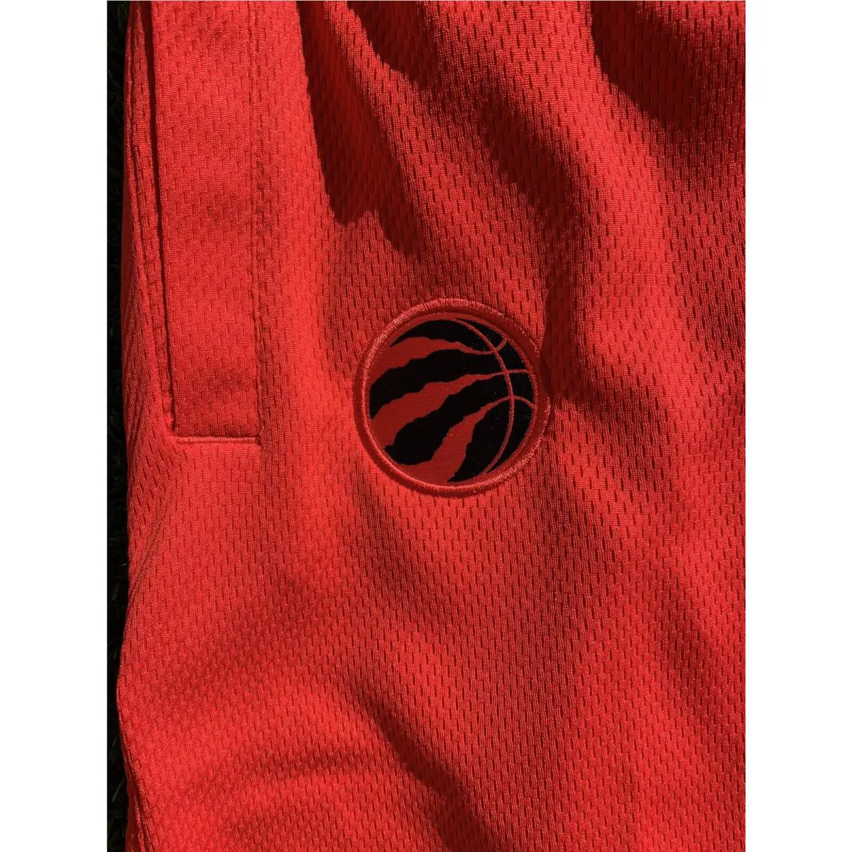 Nike clothing - Red (UPC: 0193148507194) 0