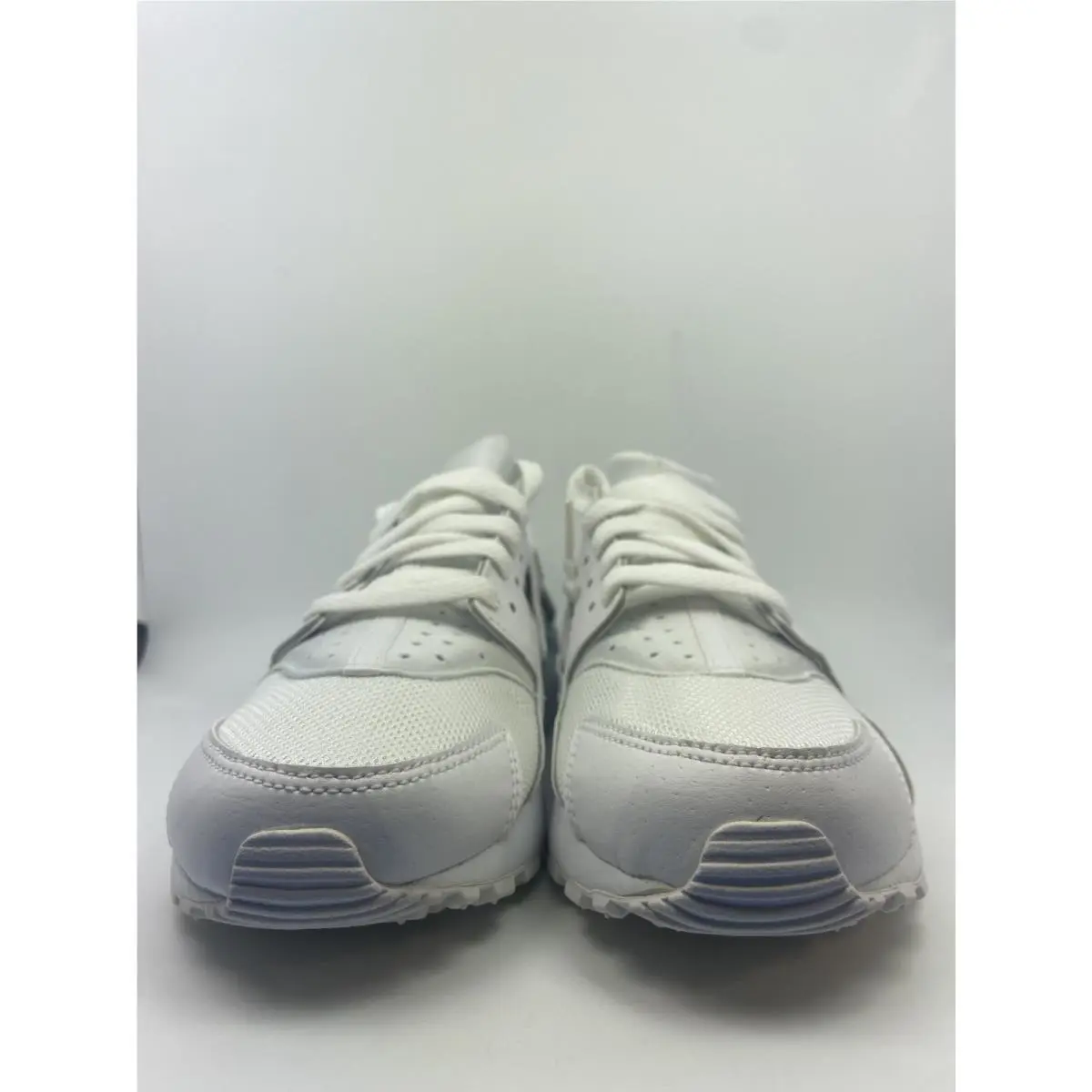 Nike shoes - White (UPC: 826215357704) 0
