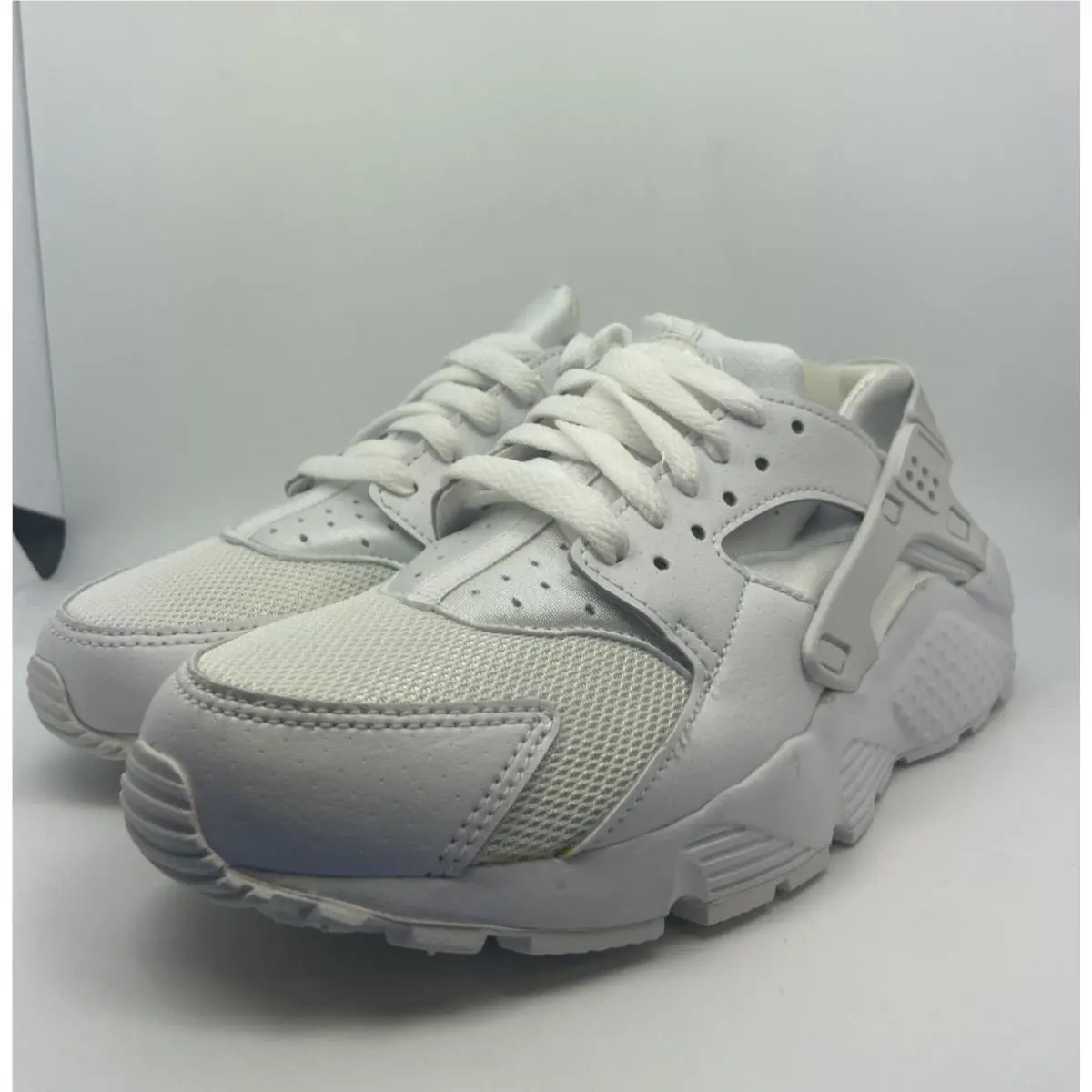 Nike shoes - White (UPC: 826215357704) 3