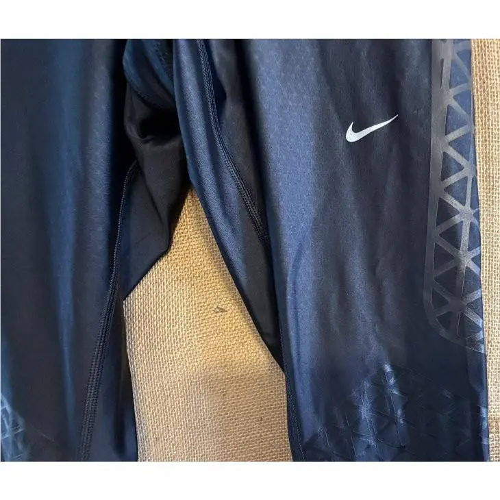 Nike clothing - Black (UPC: 885179125675) 11
