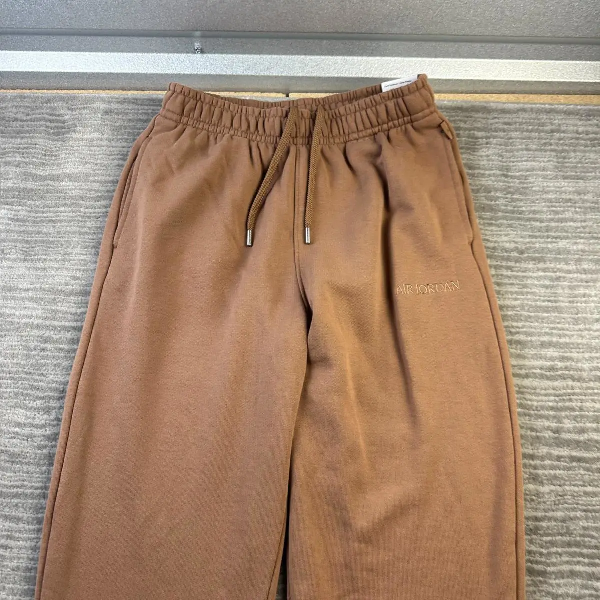 Nike clothing - Brown 1