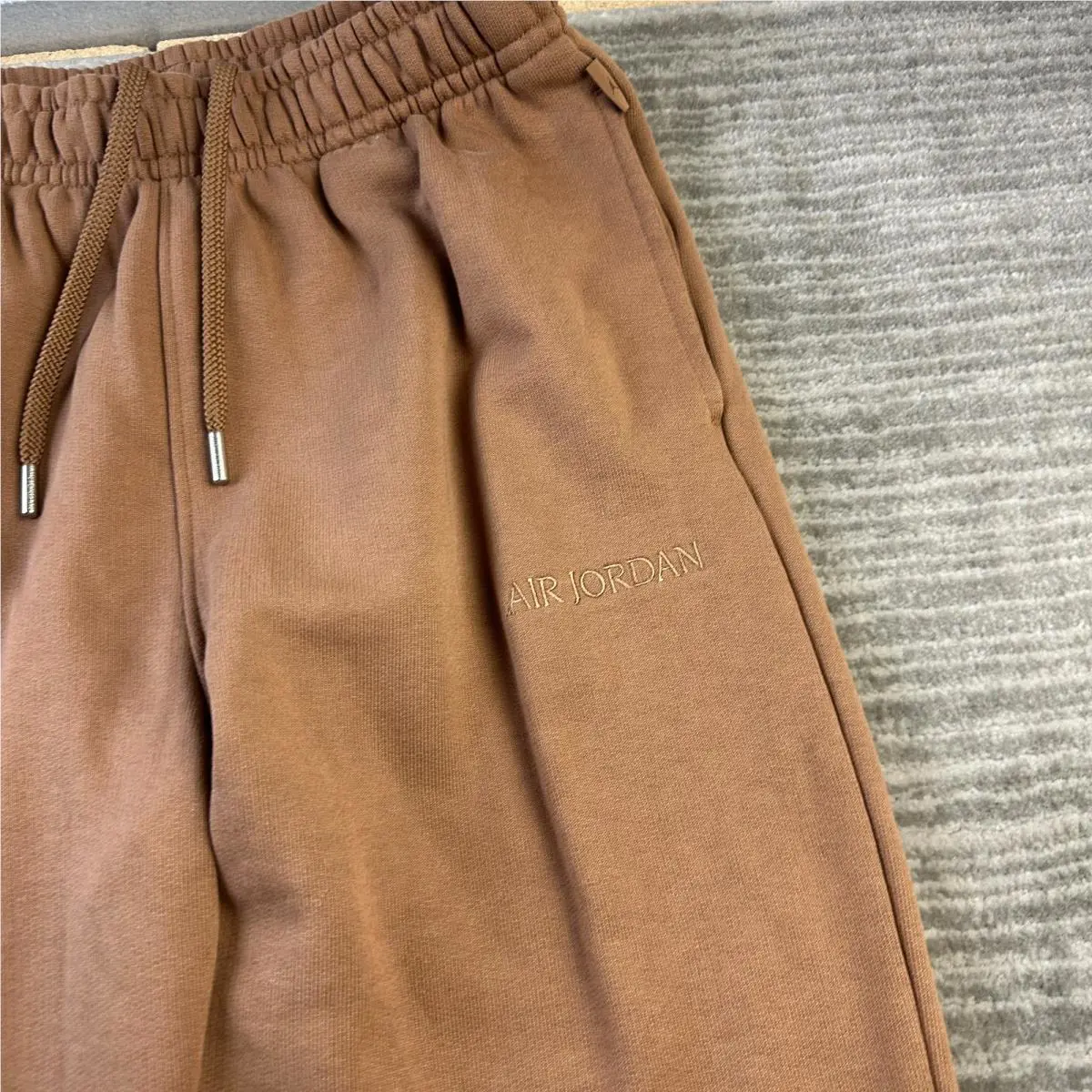 Nike clothing - Brown 2