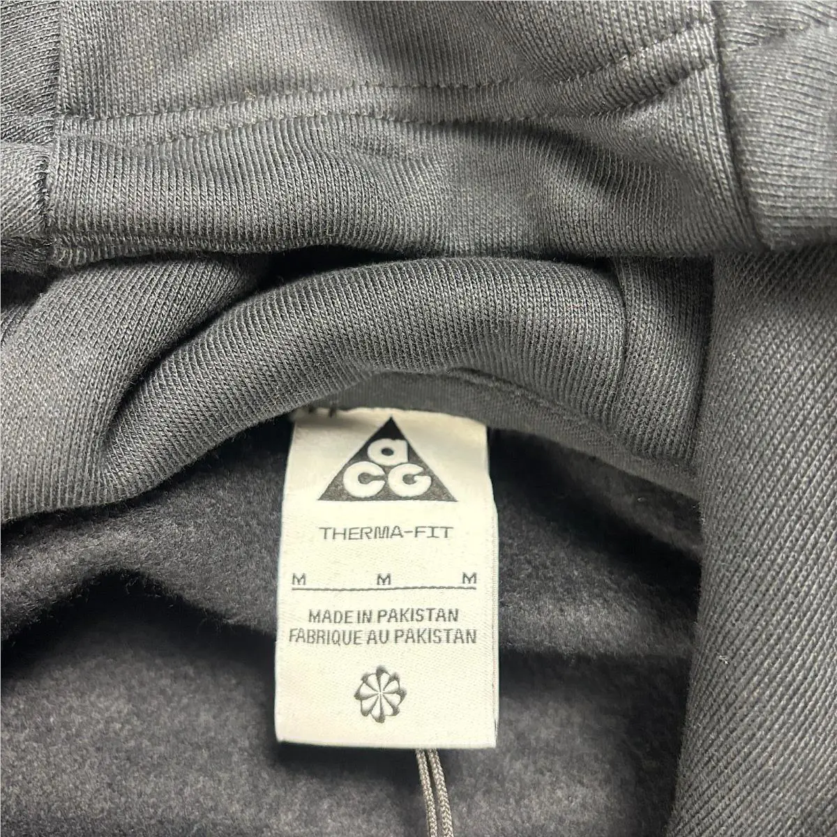 Nike clothing - Black (UPC: 198482015619) 2