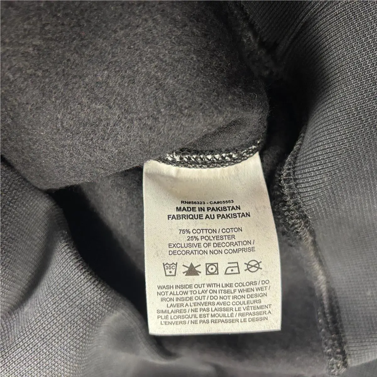 Nike clothing - Black (UPC: 198482015619) 3