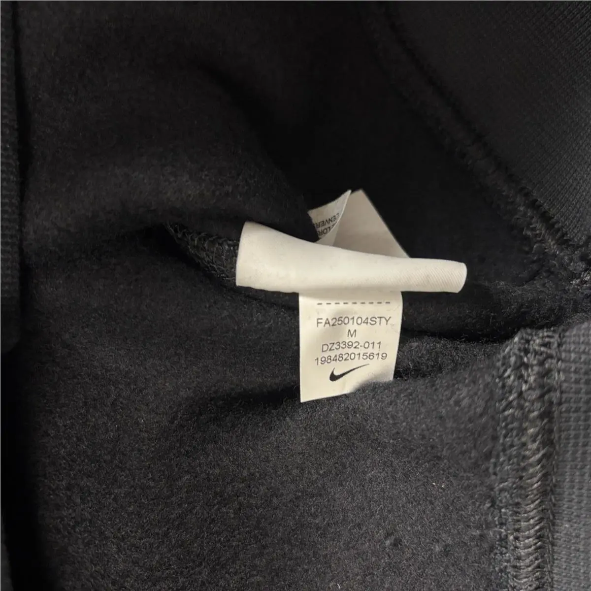 Nike clothing - Black (UPC: 198482015619) 4