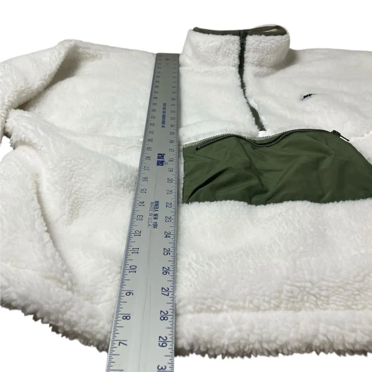 Nike clothing - White 1