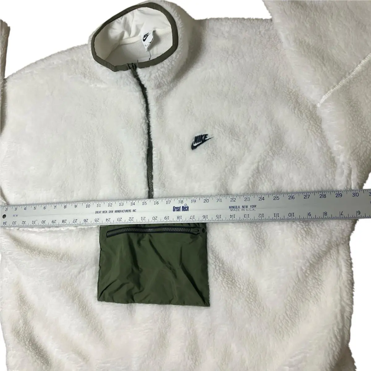 Nike clothing - White 3
