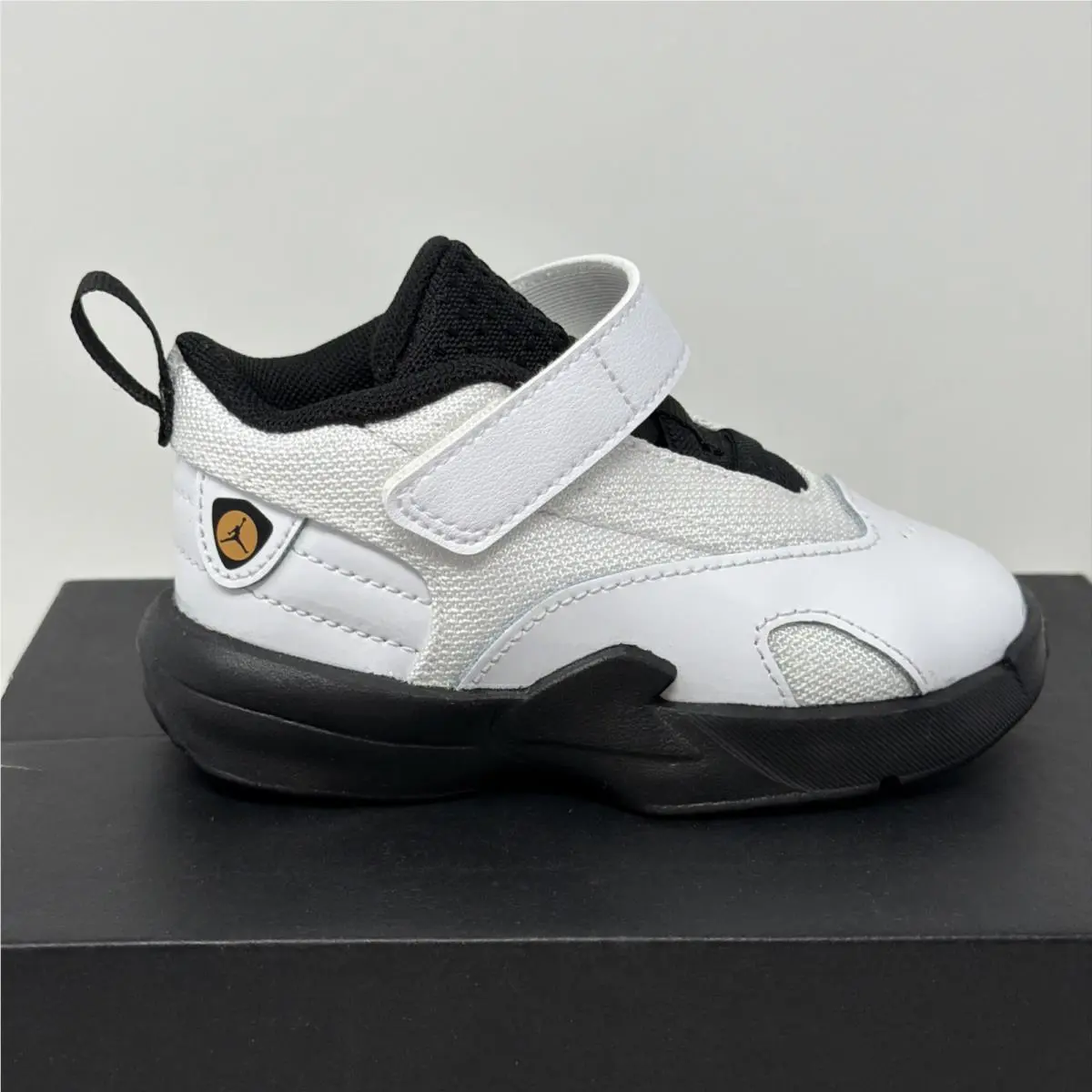 Nike shoes - Jordan Max Aura 6 - Max Aura - FQ8296 101 - White (UPC: 0197597039657) 6