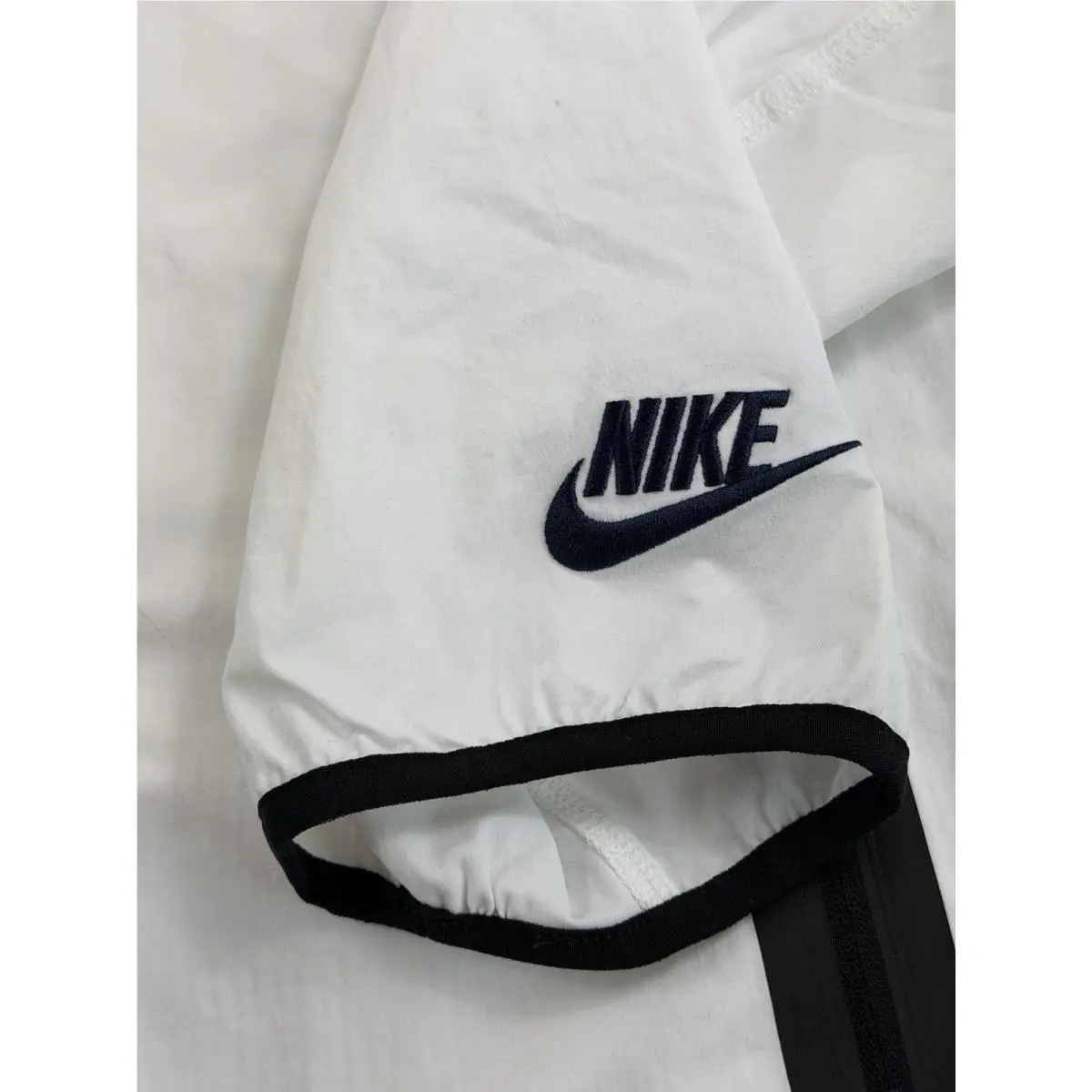 Nike clothing - White 4