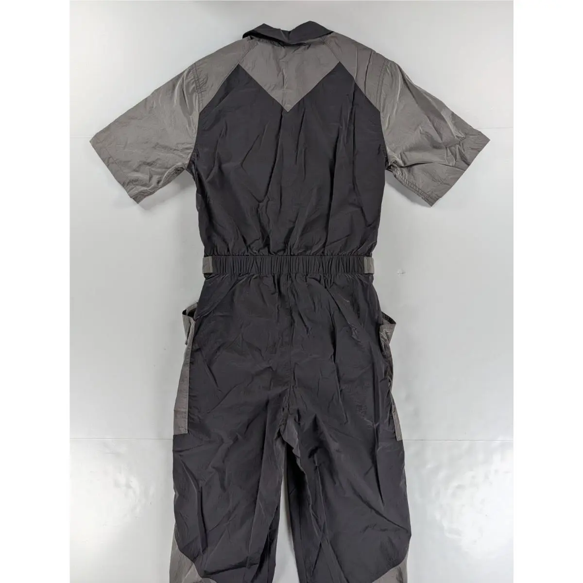 Nike clothing - Gray (UPC: 195239804854) 6