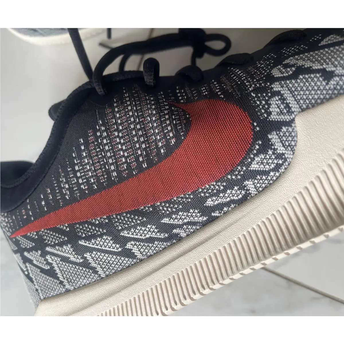Nike shoes - Nike Mamba Rage - Mamba Rage - 908972-060 - Black, Manufacturer: Black/Sail-Bright Crimson 9