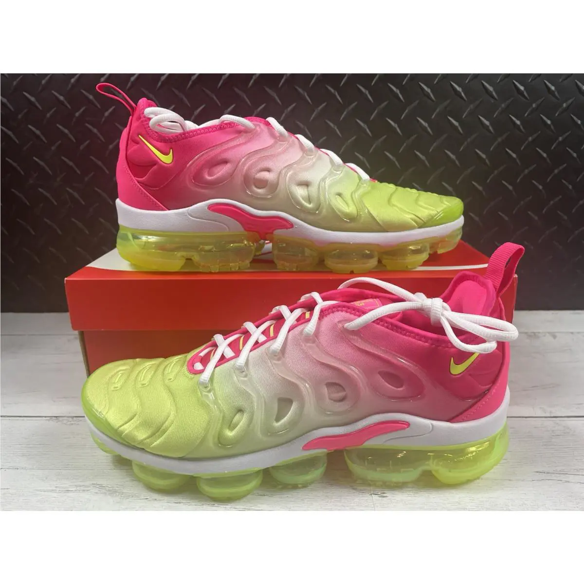 Nike shoes - Nike Air Vapormax Plus - Air Vapormax Plus - DC 2045 900 - Multicolor (UPC: 0194499768715) 0
