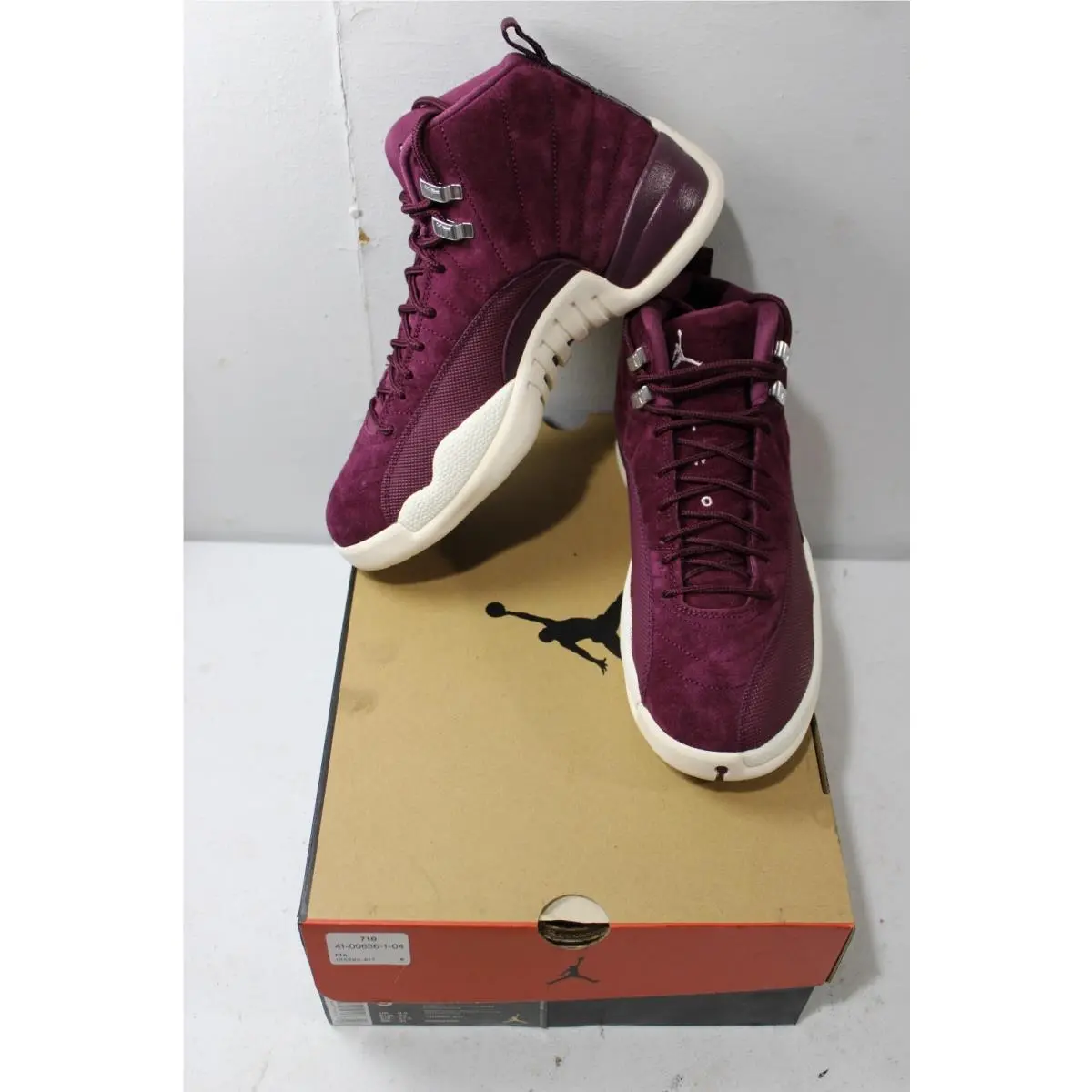 Air Jordan 12 Retro Bordeaux 130690-617 Size 9.5 by Nike