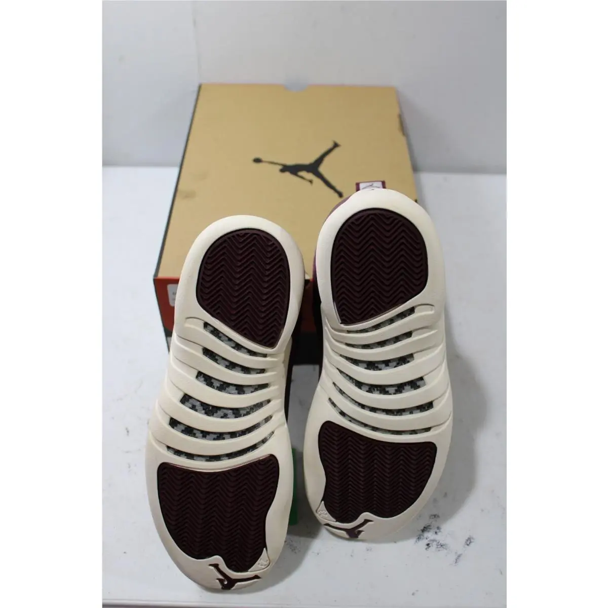 Nike shoes - Air Jordan 12 - Air - 130690-617 - Red 4