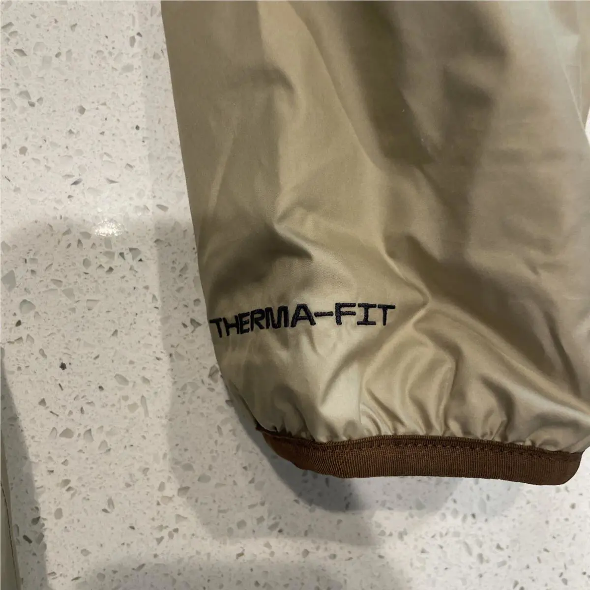 Nike clothing - Nike Sportswear Therma-FIT Legacy - Sportswear Legacy - Brown 3